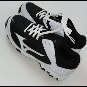 Mizuno Womens Metal Softball Cleats